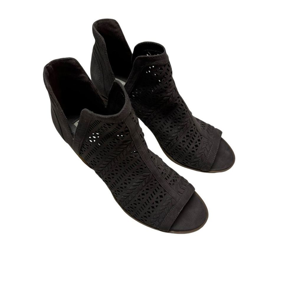 Steve Madden open toe perforated slip on chunky heels grey shoes size 8.5